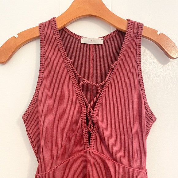 Lush Red Ribbed Tank Top - Picture 2 of 5
